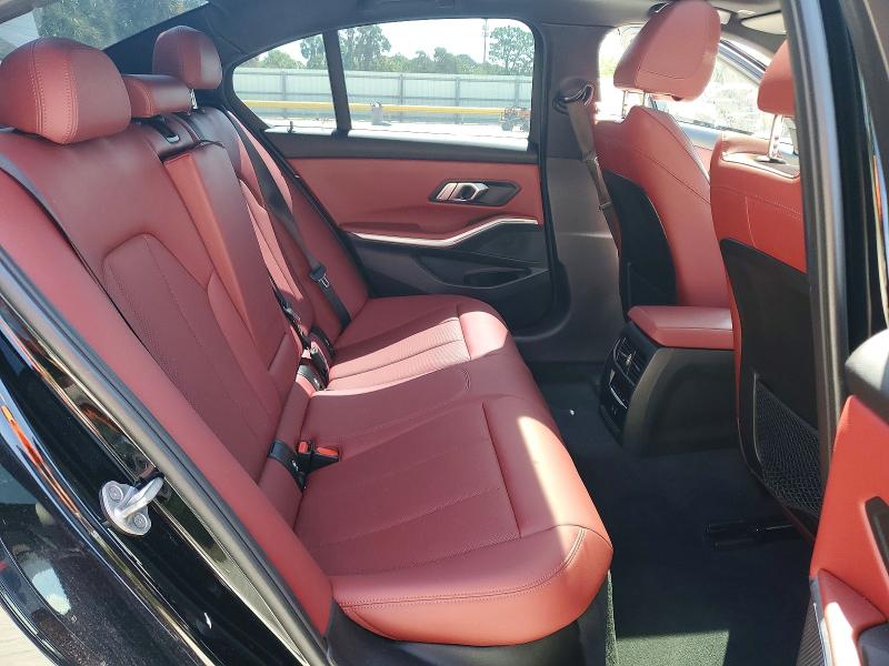 52566126 :رقم المزاد ، 3MW69FF08P8D25597 vin ، 2023 Bmw 330i مزاد بيع