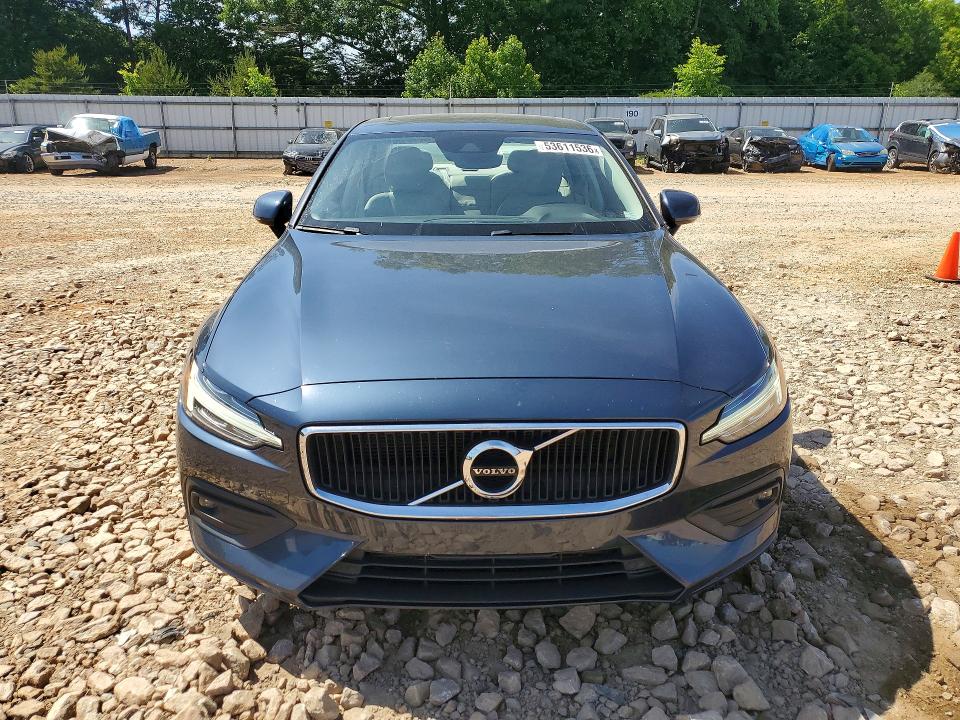 53611536 :رقم المزاد ، 7JR102FK1MG095191 vin ، 2021 Volvo S60 مزاد بيع