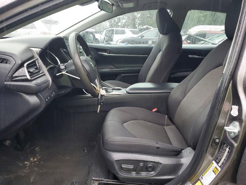 54514966 :رقم المزاد ، 4T1C11AK0NU009499 vin ، 2022 Toyota Camry مزاد بيع