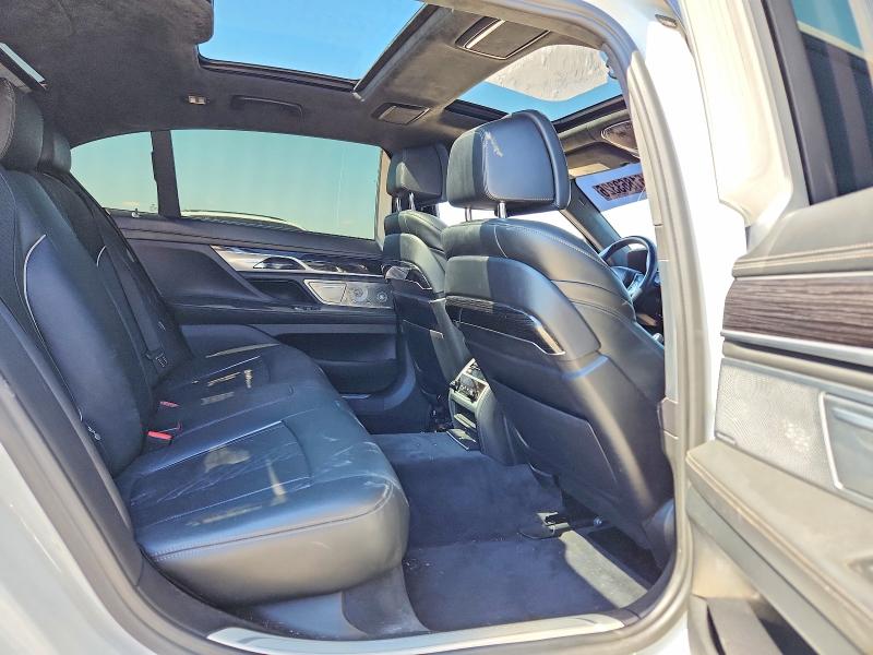 51863326 :رقم المزاد ، WBA7F0C58JGM23449 vin ، 2018 Bmw 750 مزاد بيع