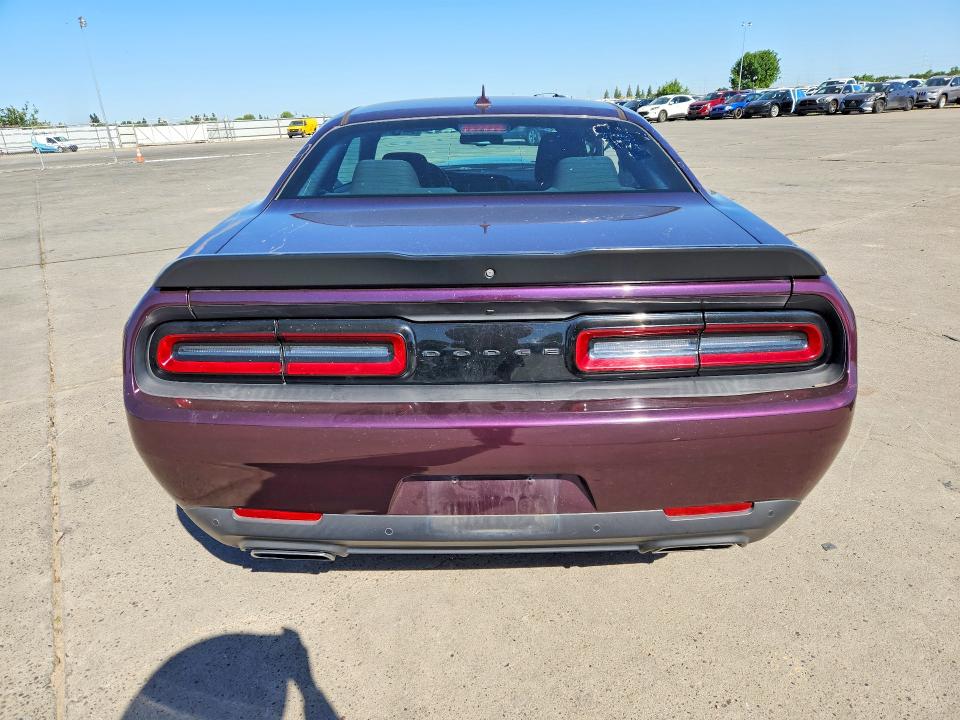 54014896 :رقم المزاد ، 2C3CDZBT3LH211064 vin ، 2020 Dodge Challenger مزاد بيع