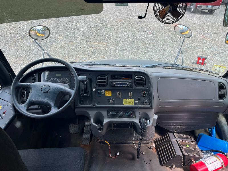 53656956 :رقم المزاد ، 4UZABRDU8FCFW9555 vin ، 2015 Freightliner Chassis مزاد بيع