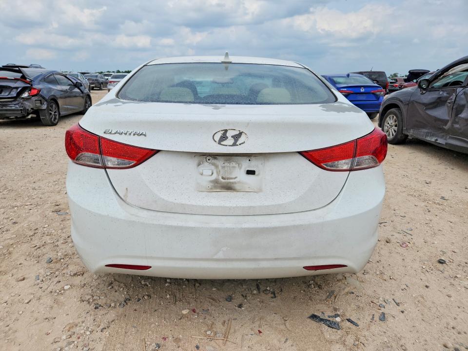 2013 Hyundai Elantra მანქანა იყიდება აუქციონზე, vin: 5NPDH4AE2DH353019, აუქციონის ნომერი: 54205076