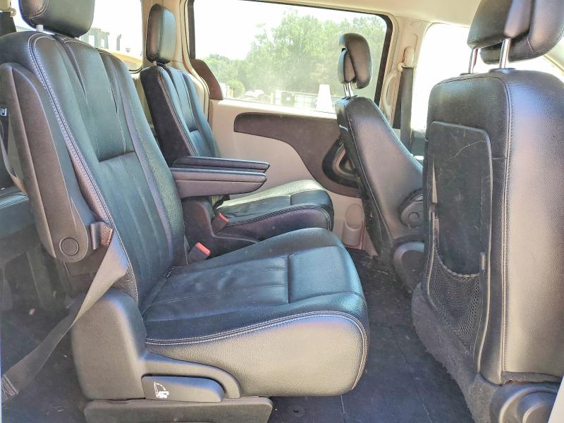 Auction sale of the 2015 Chrysler Town & Country, vin: 2C4RC1BG7FR552270, lot number: 53924876