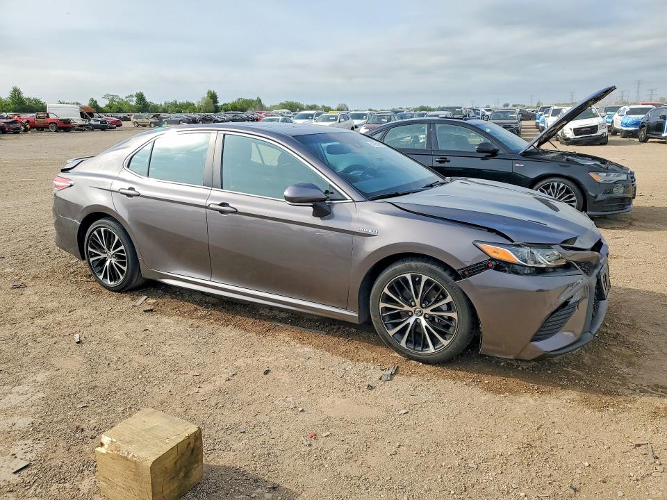 Продаж на аукціоні авто 2018 Toyota Camry Hybrid, vin: 4T1B21HK7JU003823, номер лоту: 54295336