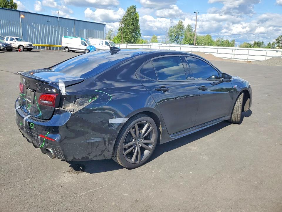 55071976 :رقم المزاد ، 19UUB2F62JA001621 vin ، 2018 Acura Tlx مزاد بيع