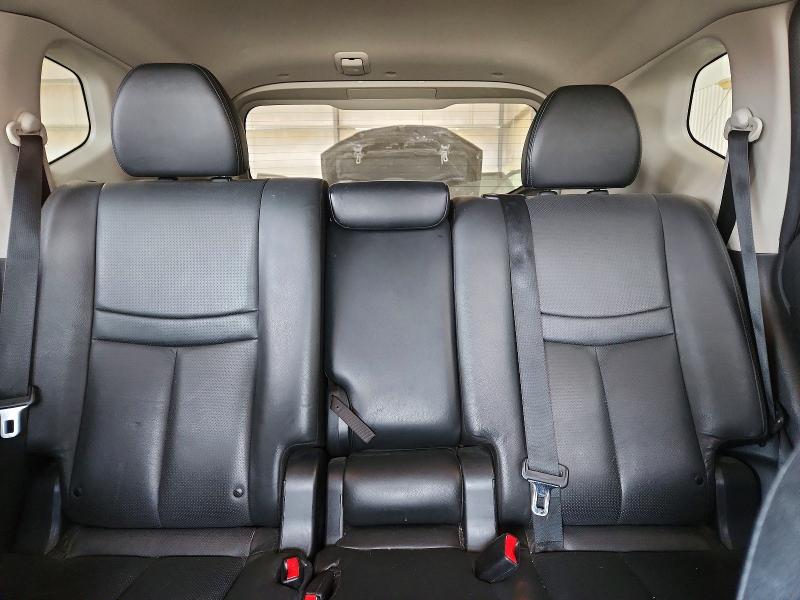 2015 Nissan Rogue მანქანა იყიდება აუქციონზე, vin: 5N1AT2MV2FC823268, აუქციონის ნომერი: 52333816