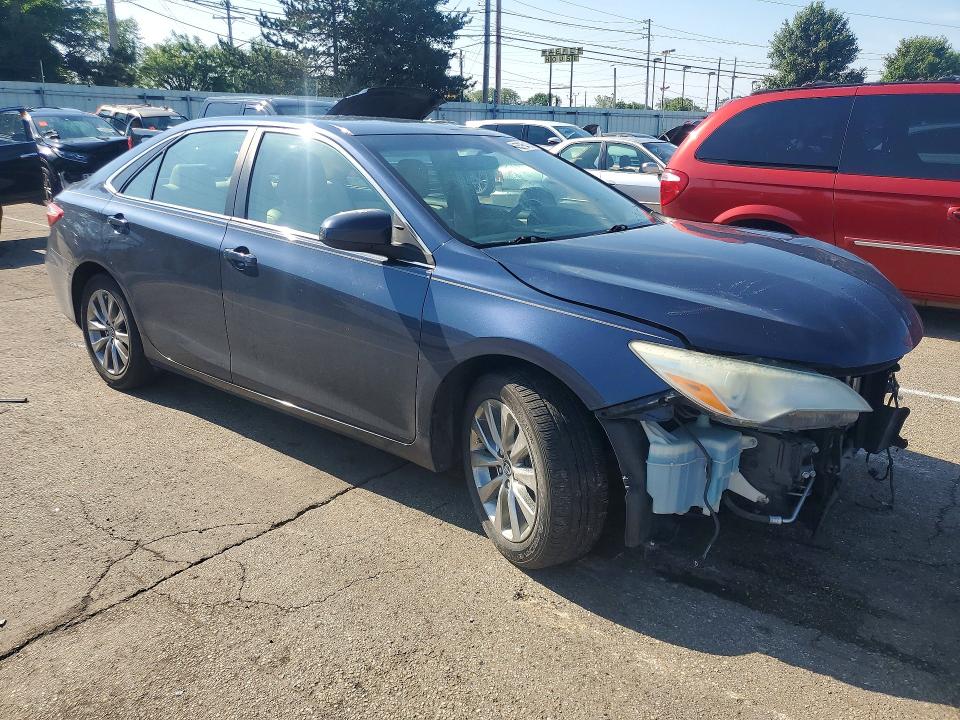 55254356 :رقم المزاد ، 4T4BF1FK1FR468067 vin ، 2015 Toyota Camry مزاد بيع