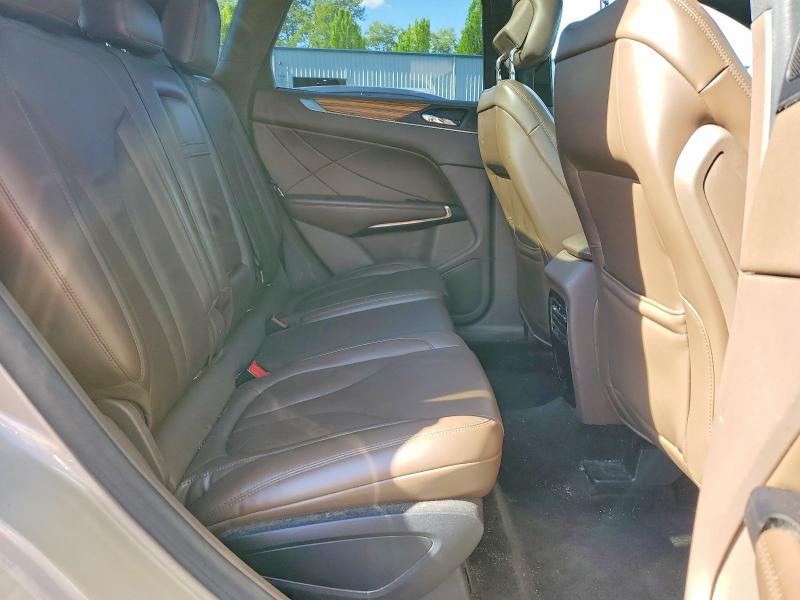 2015 Lincoln Townhouse Mkc მანქანა იყიდება აუქციონზე, vin: 5LMTJ2AH7FUJ20673, აუქციონის ნომერი: 54352316