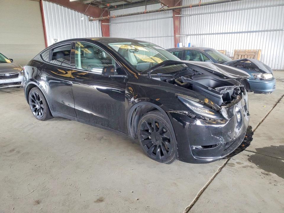 52859356 :رقم المزاد ، 5YJYGAEE8MF138482 vin ، 2021 Tesla Model Y مزاد بيع