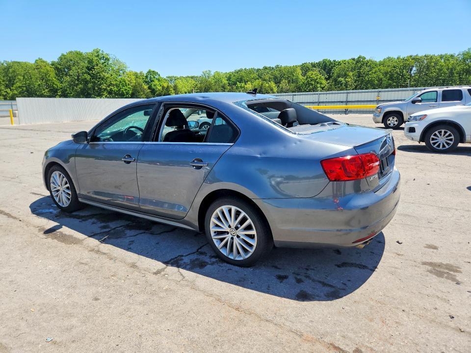 53283006 :رقم المزاد ، 3VWLL7AJ6EM416608 vin ، 2014 Volkswagen Jetta مزاد بيع