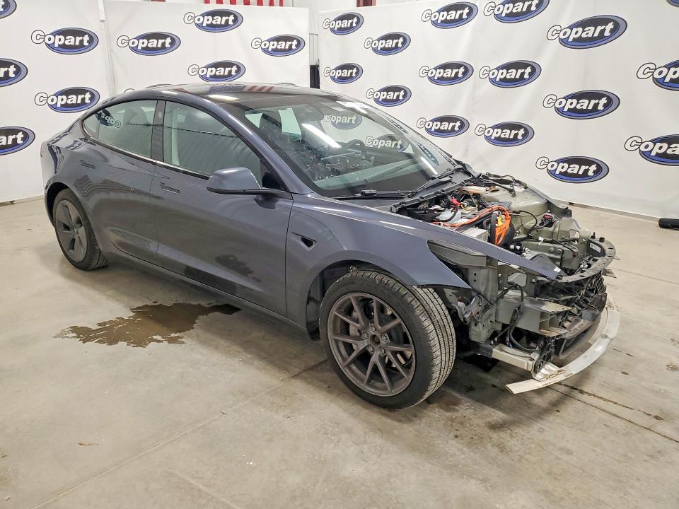 Auction sale of the 2022 Tesla Model 3, vin: 5YJ3E1EB0NF330132, lot number: 52437896