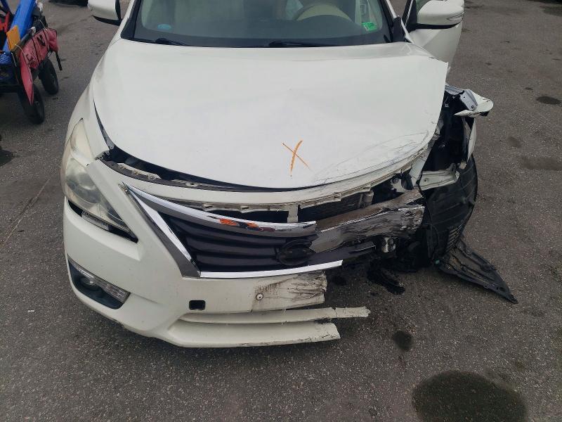 2015 Nissan Altima მანქანა იყიდება აუქციონზე, vin: 1N4AL3AP7FC145851, აუქციონის ნომერი: 52464536