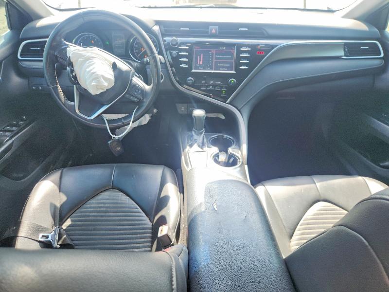 54394046 :رقم المزاد ، 4T1B11HKXJU535344 vin ، 2018 Toyota Camry مزاد بيع