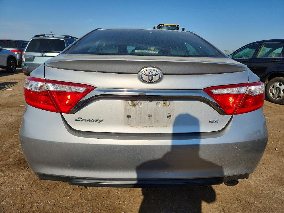 53720086 :رقم المزاد ، 4T1BF1FK4HU751186 vin ، 2017 Toyota Camry مزاد بيع