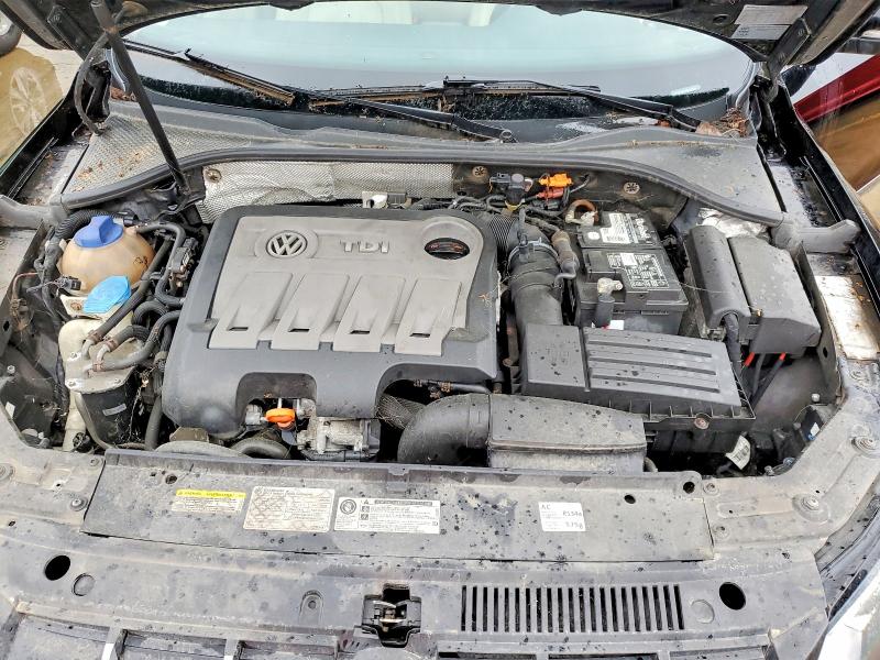 51725666 :رقم المزاد ، 1VWCN7A32EC010564 vin ، 2014 Volkswagen Passat مزاد بيع
