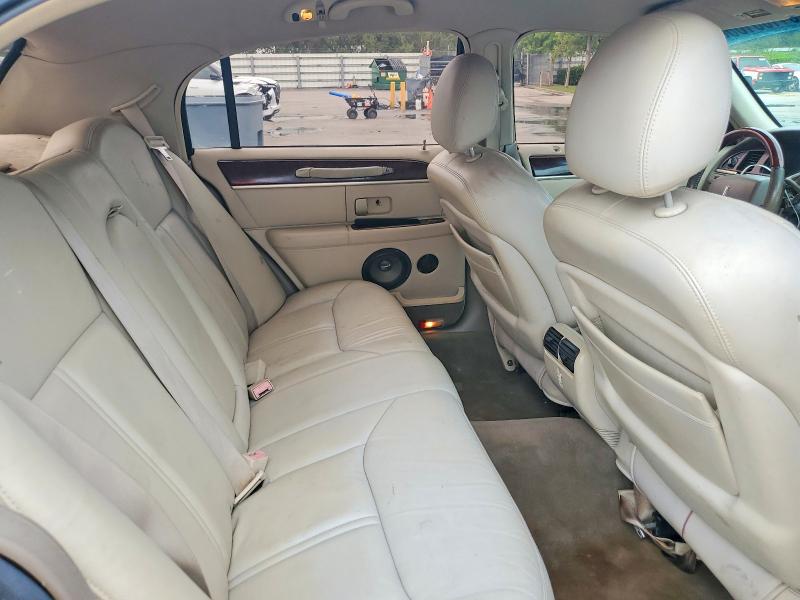 Продаж на аукціоні авто 2005 Lincoln Town Car, vin: 1LNHM82WX5Y627378, номер лоту: 54105106