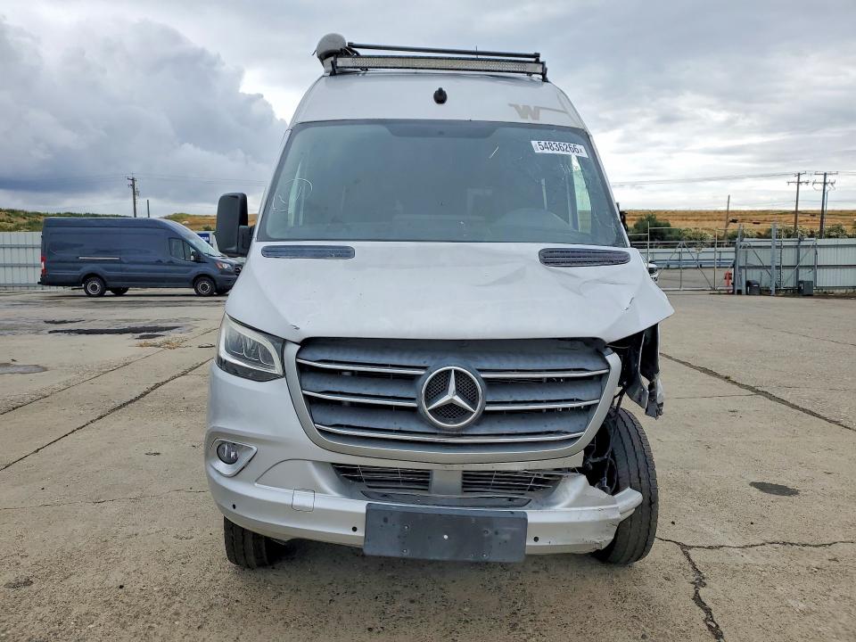 54836266 :رقم المزاد ، W1W8ED6Y2LP313138 vin ، 2020 Mercedes Benz Sprinter مزاد بيع