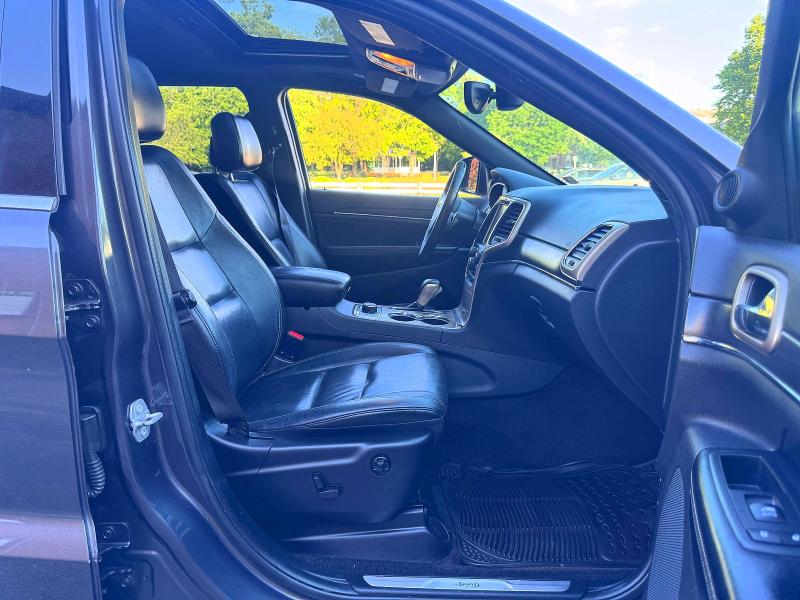 55570106 :رقم المزاد ، 1C4RJFBG3HC682786 vin ، 2017 Jeep Grand Cherokee مزاد بيع