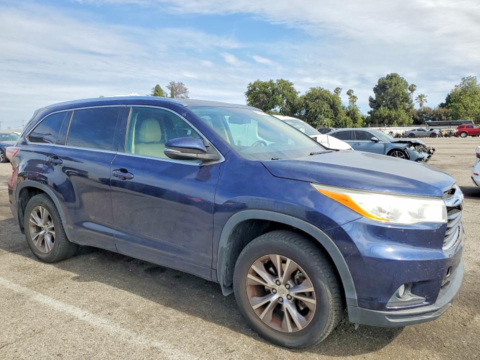 55218106 :رقم المزاد ، 5TDJKRFH3ES019680 vin ، 2014 Toyota Highlander مزاد بيع