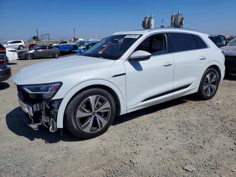 Продаж на аукціоні авто 2024 Audi Q8 E-tron, vin: WA15AAGE0RB027625, номер лоту: 52950746