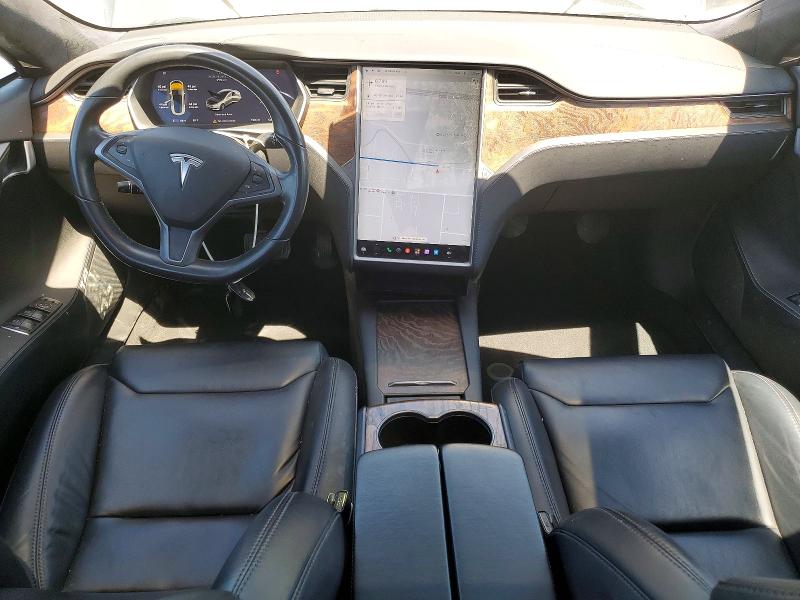 53592906 :رقم المزاد ، 5YJSA1E28JF261207 vin ، 2018 Tesla Model S مزاد بيع