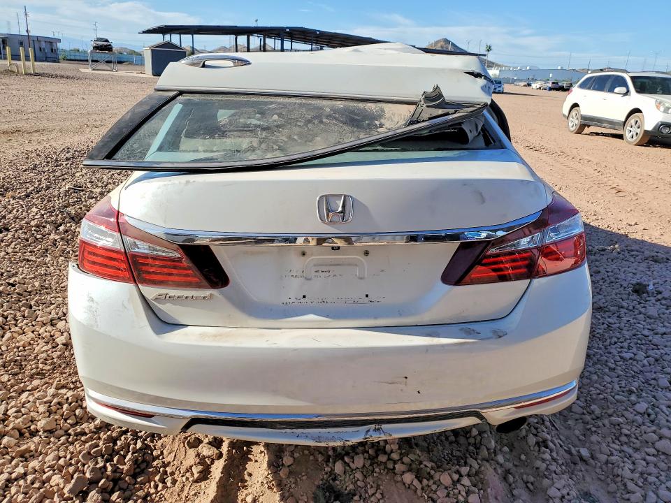 2017 Honda Accord მანქანა იყიდება აუქციონზე, vin: 1HGCR2F88HA228945, აუქციონის ნომერი: 53642286