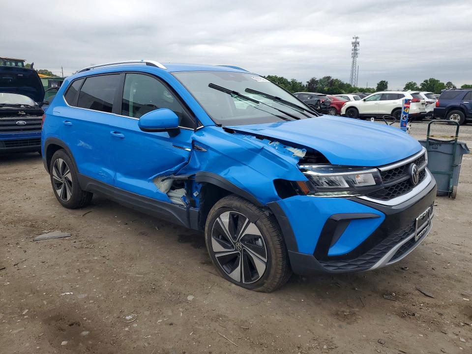53976526 :رقم المزاد ، 3VVUX7B24RM030456 vin ، 2024 Volkswagen Taos مزاد بيع