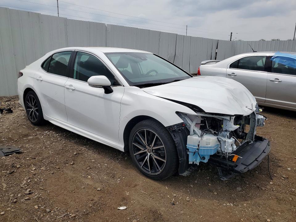 2022 Toyota Camry მანქანა იყიდება აუქციონზე, vin: 4T1G11BK1NU053558, აუქციონის ნომერი: 53559476