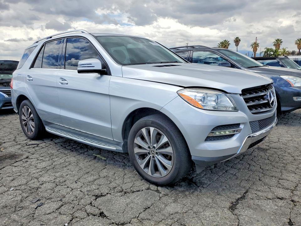 52370866 :رقم المزاد ، 4JGDA5HB0DA137064 vin ، 2013 Mercedes-benz Ml مزاد بيع