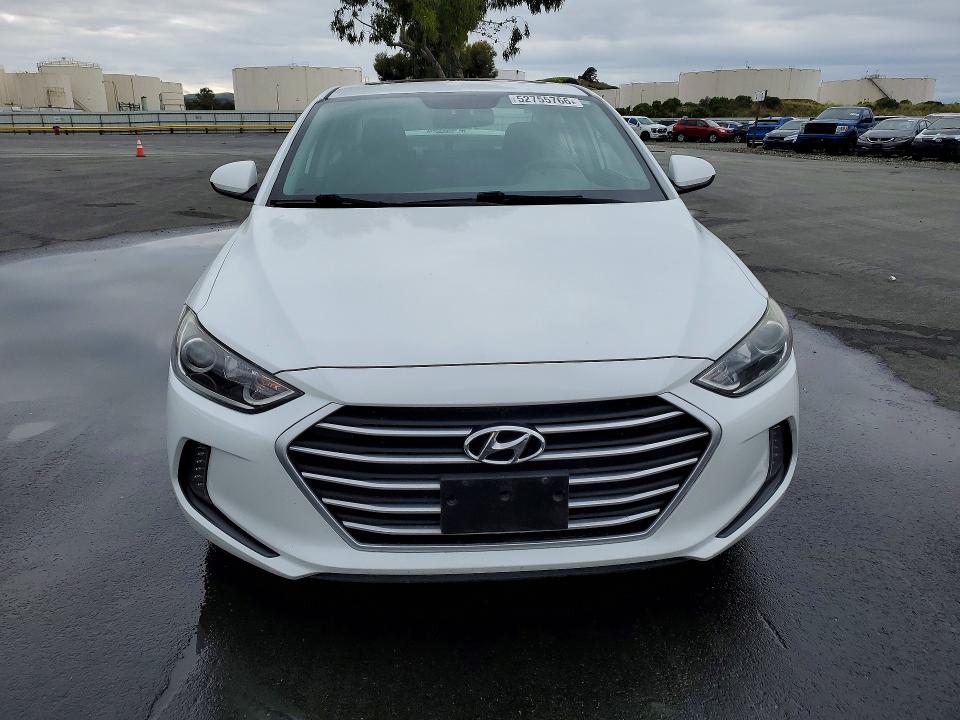 52755766 :رقم المزاد ، 5NPD84LF2JH300421 vin ، 2018 Hyundai Elantra مزاد بيع
