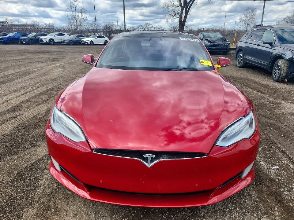 52128736 :رقم المزاد ، 5YJSA1E24HF184426 vin ، 2017 Tesla Model S مزاد بيع