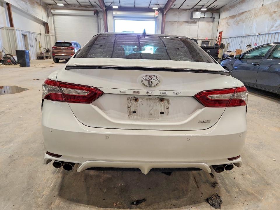 53293506 :رقم المزاد ، 4T1BZ1HK2KU021837 vin ، 2019 Toyota Camry مزاد بيع