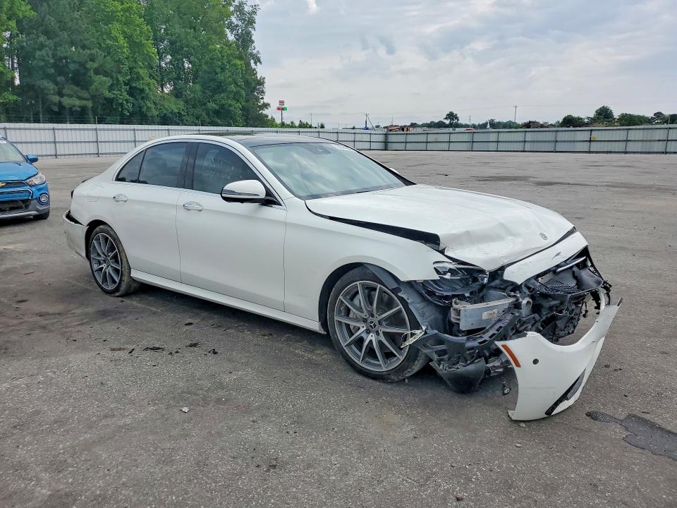 Продажа на аукционе авто 2022 Mercedes-benz E, vin: W1KZF8DB3NB098975, номер лота: 53044006