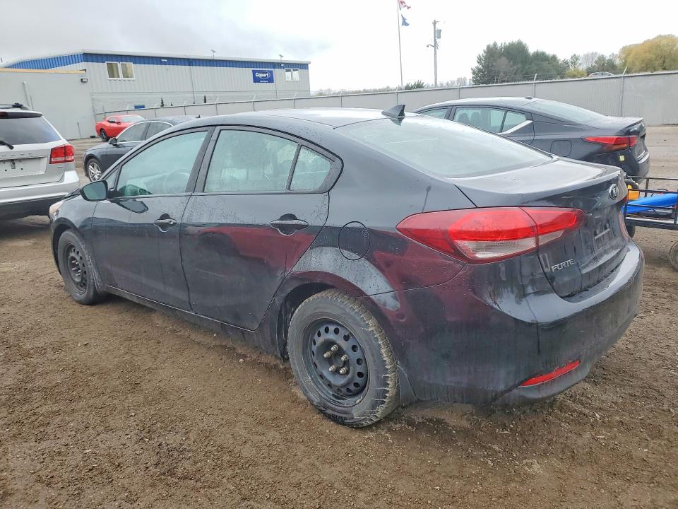 53650246 :رقم المزاد ، 3KPFK4A73HE055147 vin ، 2017 Kia Forte مزاد بيع