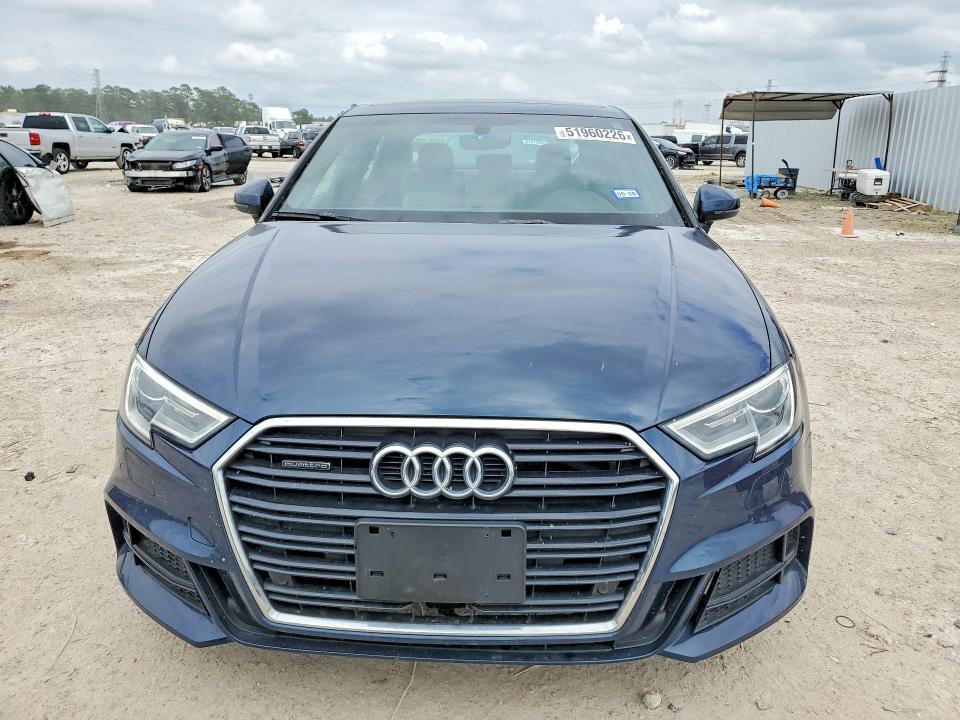 Продажа на аукционе авто 2018 Audi A3, vin: WAUJ8GFF3J1072529, номер лота: 51960226