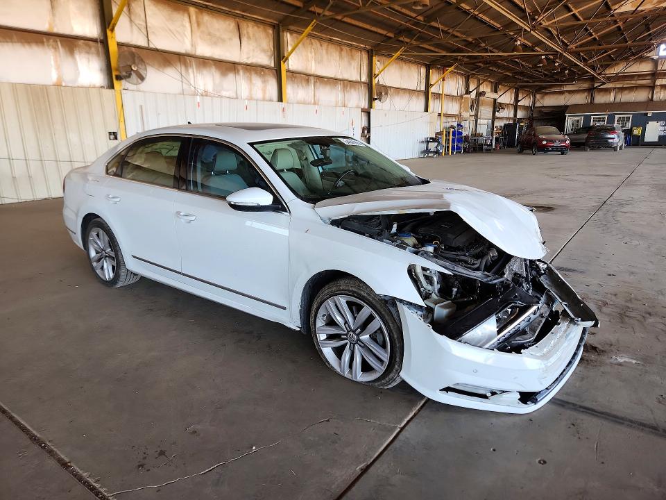 2017 Volkswagen Passat მანქანა იყიდება აუქციონზე, vin: 1VWGT7A38HC077486, აუქციონის ნომერი: 54646866