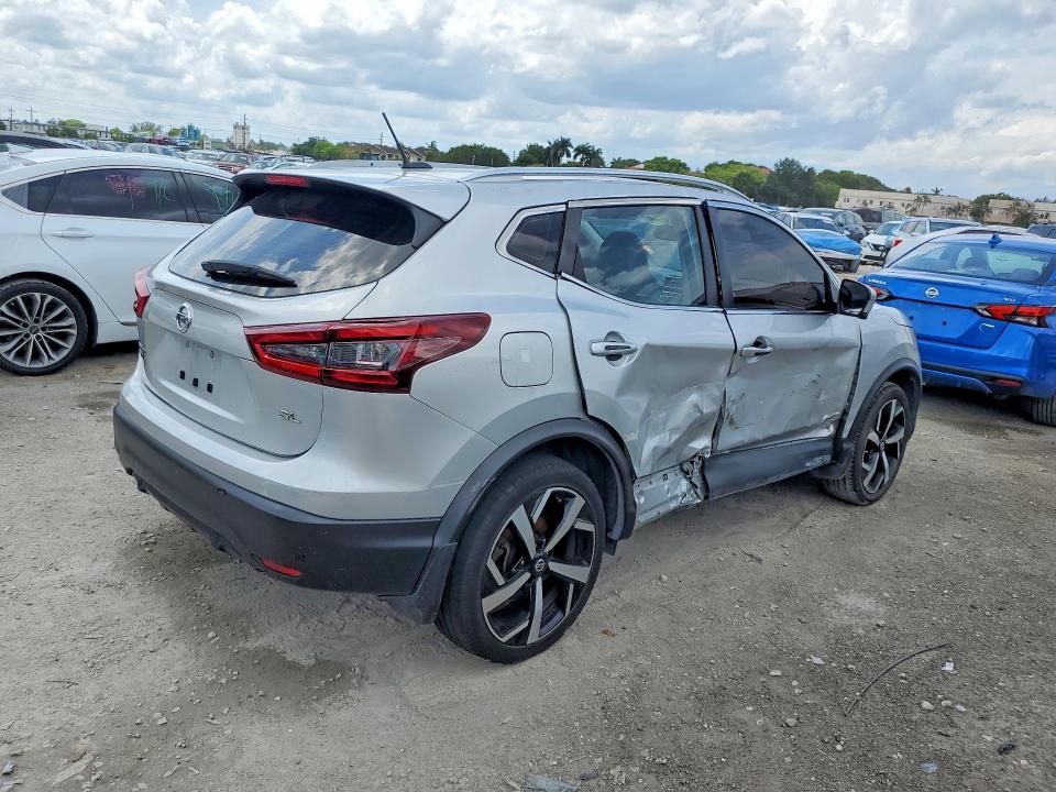 Продажа на аукционе авто 2017 Nissan Rogue Sport, vin: JN1BJ1CPXHW013502, номер лота: 51794896