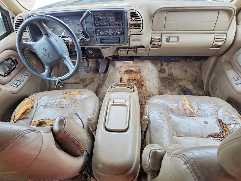 52895796 :رقم المزاد ، 1GKEC16R1XJ733496 vin ، 1999 Gmc Suburban مزاد بيع