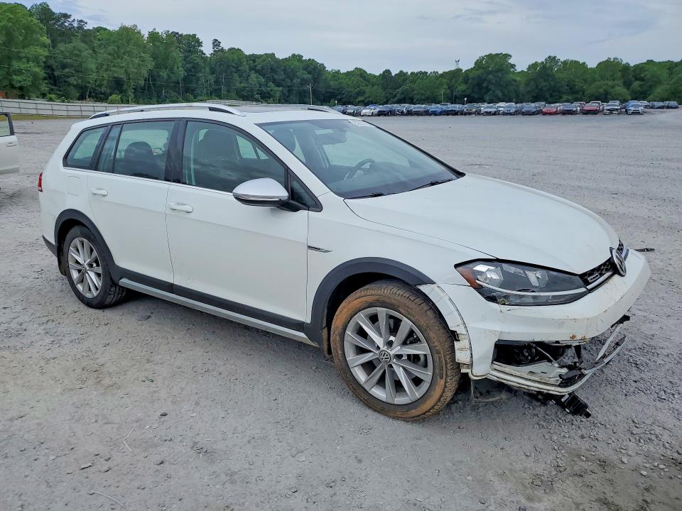 52502766 :رقم المزاد ، 3VWH17AU9JM753189 vin ، 2018 Volkswagen Golf Alltrack مزاد بيع