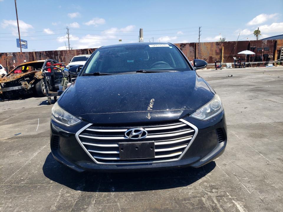 52433516 :رقم المزاد ، 5NPD74LF3HH186278 vin ، 2017 Hyundai Elantra مزاد بيع