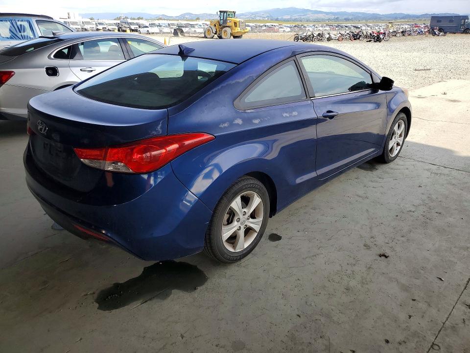 2013 Hyundai Elantra Coupe მანქანა იყიდება აუქციონზე, vin: KMHDH6AE6DU001073, აუქციონის ნომერი: 51874286