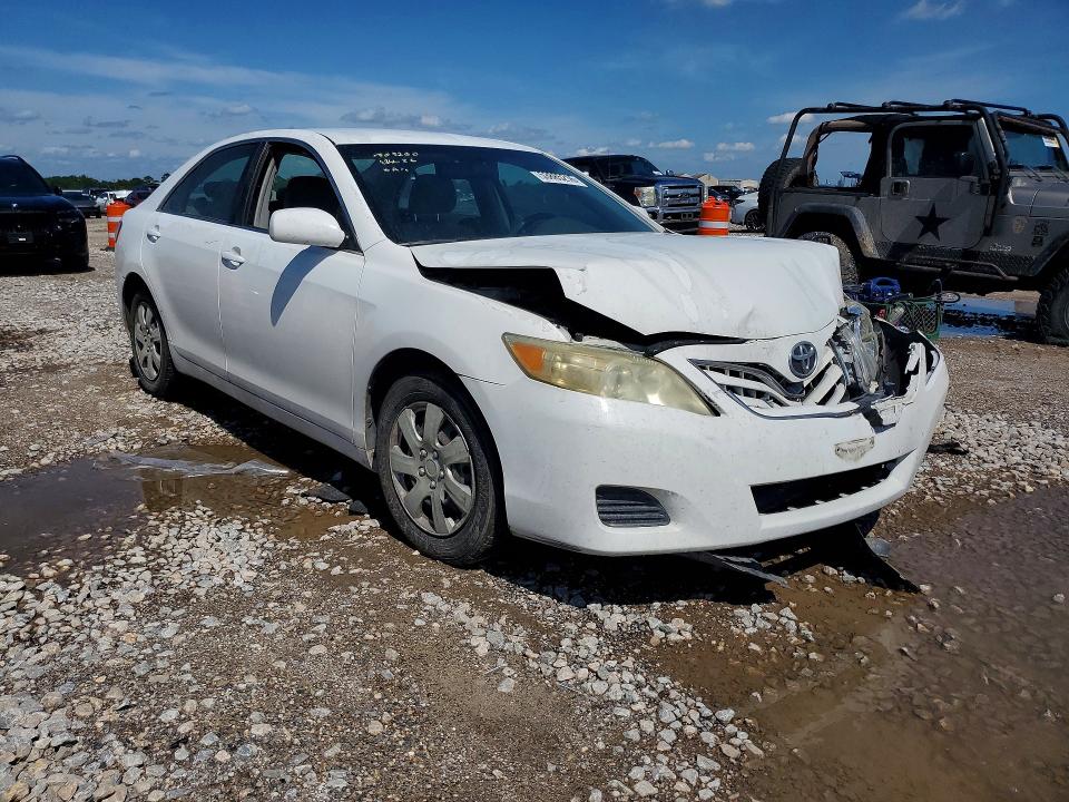 53885216 :رقم المزاد ، 4T1BF3EK5BU586575 vin ، 2011 Toyota Camry مزاد بيع