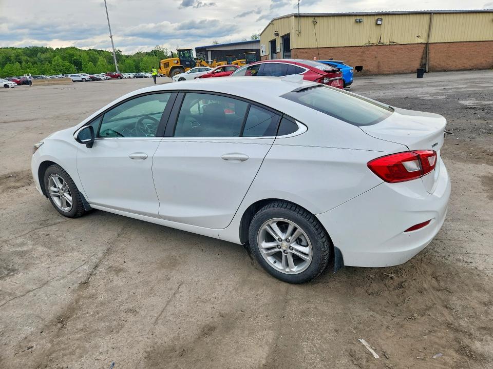 54905566 :رقم المزاد ، 1G1BE5SM0H7276858 vin ، 2017 Chevrolet Cruze مزاد بيع