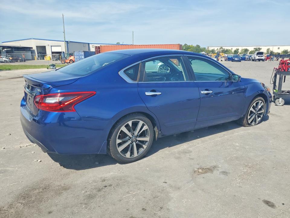 2017 Nissan Altima მანქანა იყიდება აუქციონზე, vin: 1N4AL3AP6HC214144, აუქციონის ნომერი: 52571416