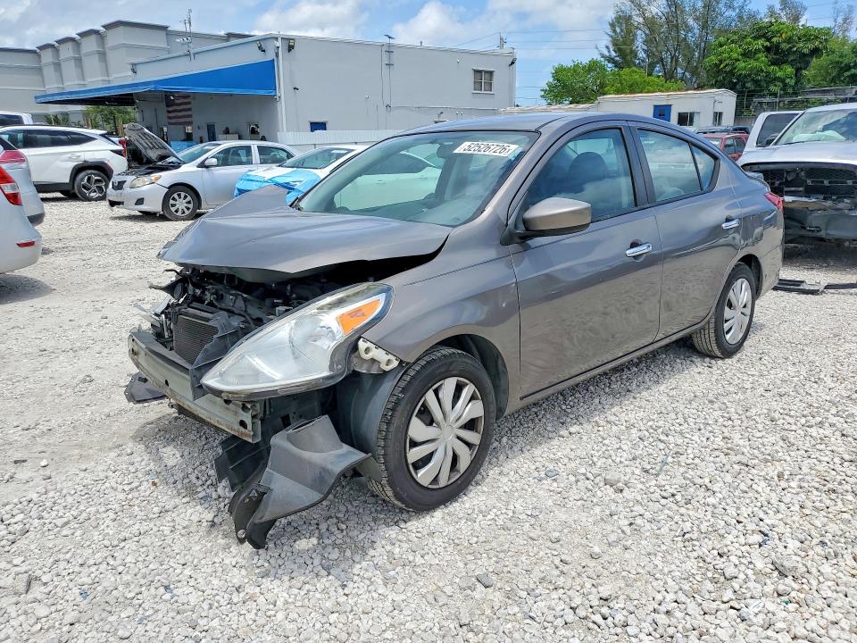 52526726 :رقم المزاد ، 3N1CN7AP6GL807464 vin ، 2016 Nissan Versa مزاد بيع