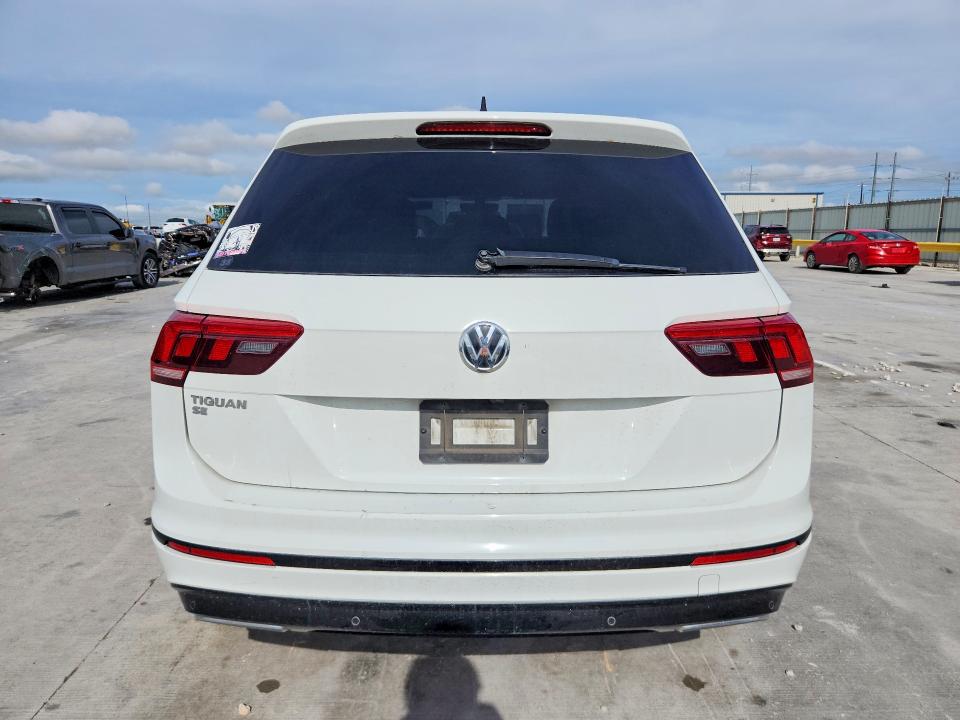 54965786 :رقم المزاد ، 3VV3B7AX5MM006344 vin ، 2021 Volkswagen Tiguan مزاد بيع