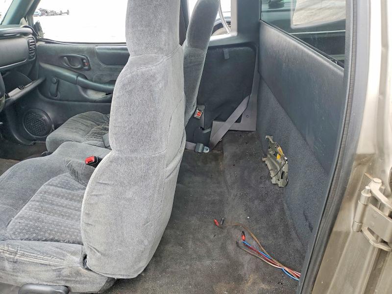 55451496 :رقم المزاد ، 1GCCS1958Y8305335 vin ، 2000 Chevrolet S Truck مزاد بيع