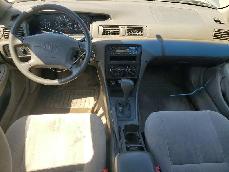 52439106 :رقم المزاد ، JT2BF22K4W0121603 vin ، 1998 Toyota Camry مزاد بيع