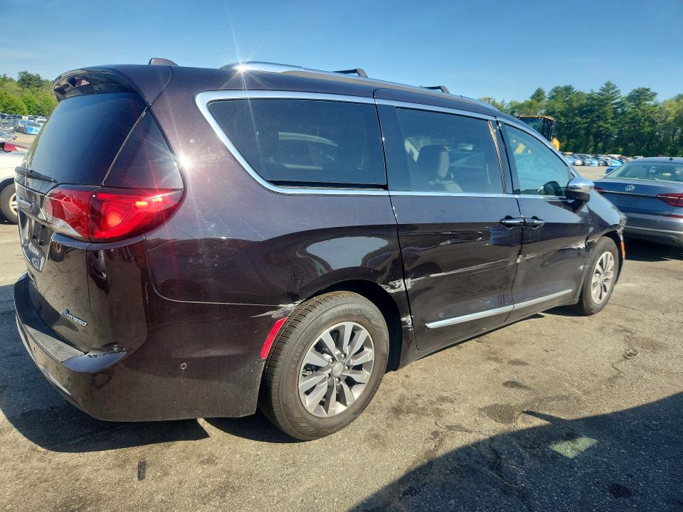 Продаж на аукціоні авто 2019 Chrysler Pacifica, vin: 2C4RC1N7XKR668746, номер лоту: 54064236